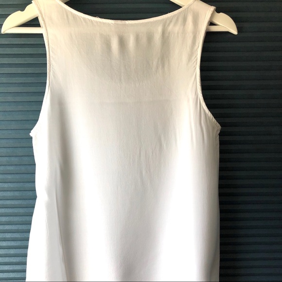 Sleeveless Top in White - Picture 3 of 6
